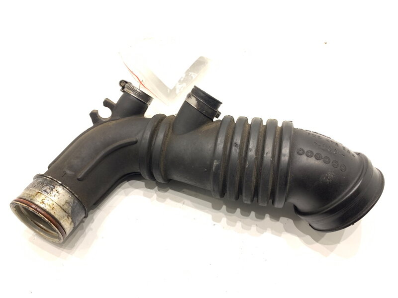 Vzduchové potrubie Audi A3 (8L1) 1996 - 2006 06A133356G