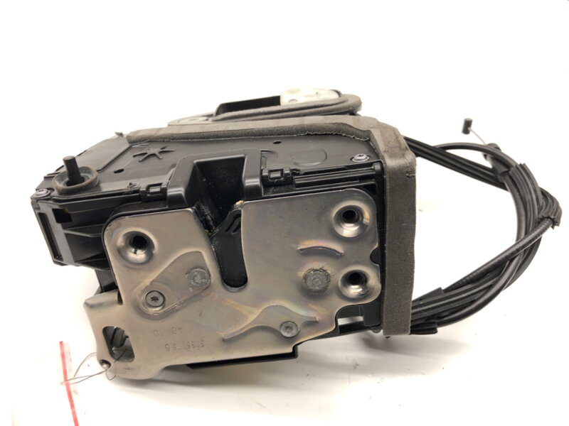 Zámok dverí pravý zadný Opel Astra K (B16) 2015 - 2022