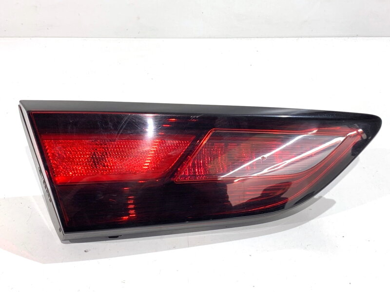 Svetlo zadné ľavé vnútorné Opel Astra K (B16) 2015 - 2022 39032988