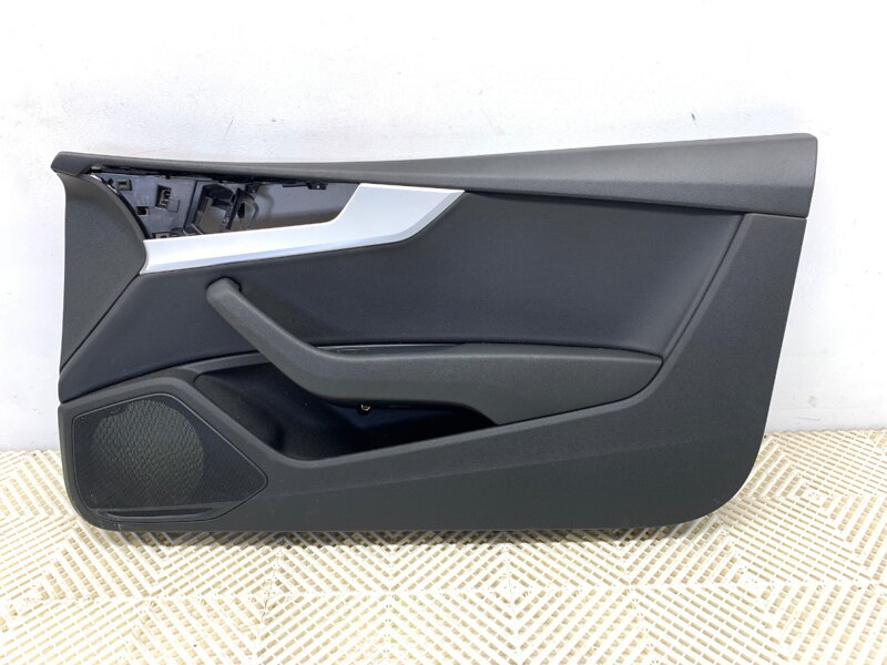 Tapacír dverí pravý predný Audi A5 (F53, F5P) 2016 - 2022