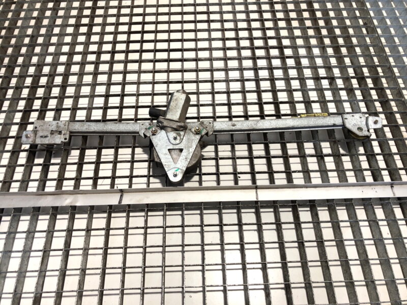 Sťahovačka okna ľavá predná Opel Vivaro A Autobus (X83) 2001 - 2014