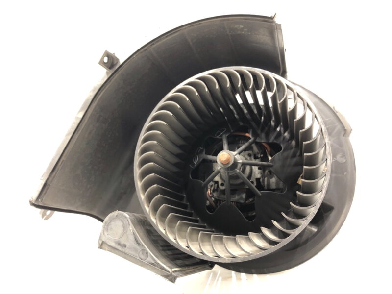 Ventilátor kúrenia BMW X6 (E71, E72) 2007 - 2014 990877L