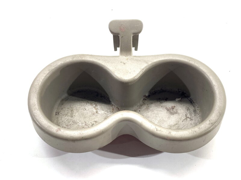 Držiak NA nápoje Renault Scénic II (JM0/1_) 2003 - 2010 R8103096