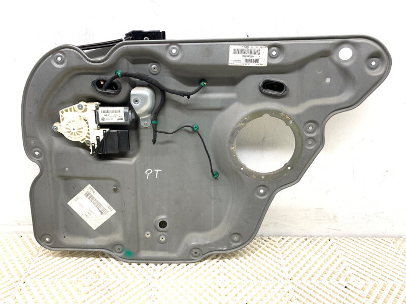 Sťahovačka okna pravá zadná VW Touran (1T1, 1T2) 2003 - 2010 1T0839730H