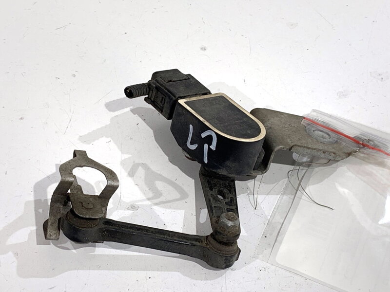 Snímač náklonu xenón predný ľavý Mercedes-benz CLS (C257) 2017 - 2022 A0009053704