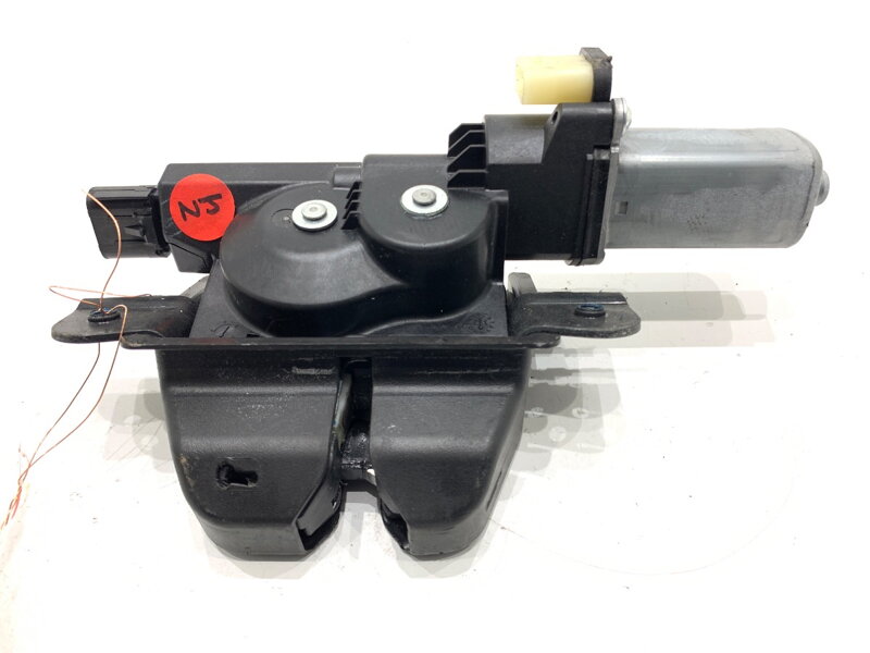 Zámok veka batožinového priestoru zadný Jeep Cherokee (KL) 2013 - 2022 27817AA