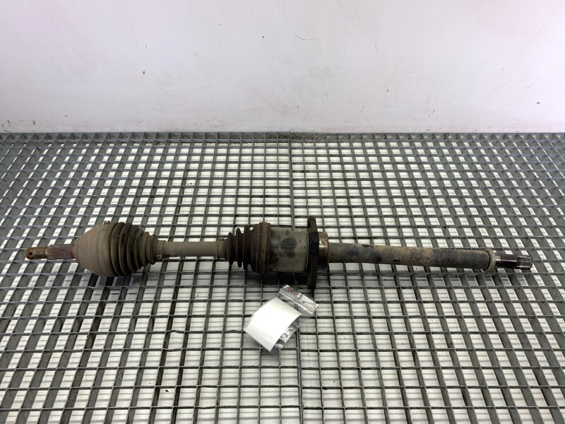 Poloos pravá predná Nissan Qashqai / Qashqai + 2 I (J10, NJ10, JJ10E) 2006 - 2014