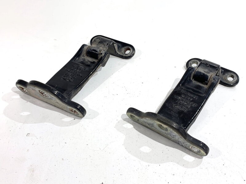 Pánty dvere zadných pravé Ford Transit Connect (MPV) 2013 - 2022 DT11V42982AC