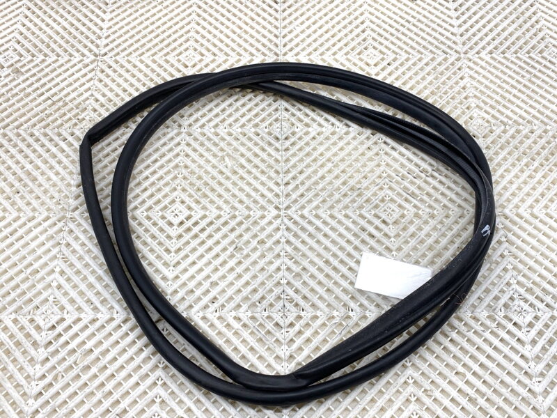 Tesnenie dverí predné pravé Toyota Auris Kombi (_E18_) 2013 - 2018