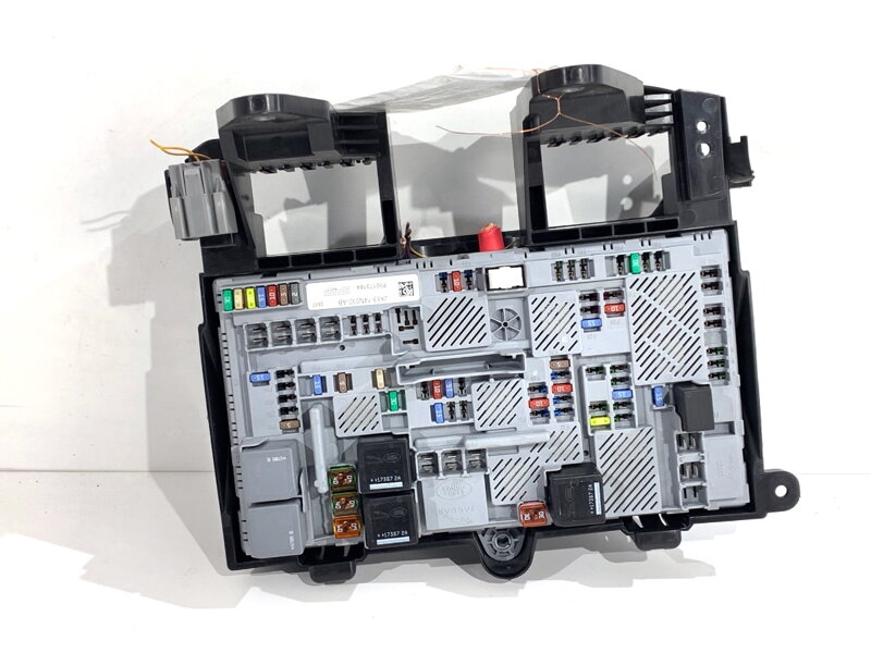 Poistková skrinka Jaguar XF II (X260) 2015 - 2022 JX63-14N030-AB