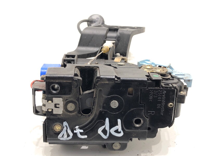 Zámok dverí pravý predný VW Touareg (7LA, 7L6, 7L7) 2002 - 2013 3D1837016