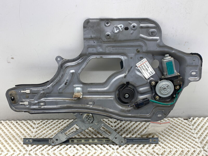 Sťahovačka okna ľavá predná Hyundai Santa FÉ I (SM) 2000 - 2006 82470-26050