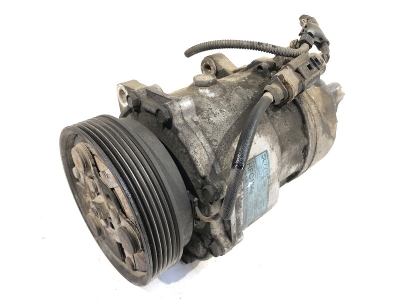 Kompresor klimatizácie Ford Galaxy I (WGR) 1995 - 2006 SL7V16