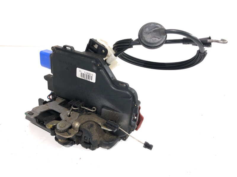Zámok dverí ľavý zadný VW Golf V (1K1) 2003 - 2010 7L0839015
